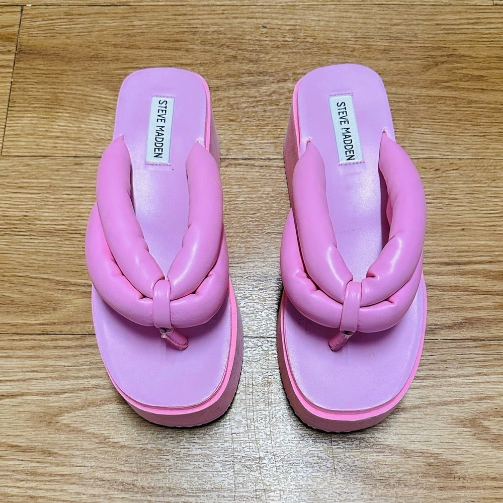 STEVE MADDEN Platform Pink Sandals